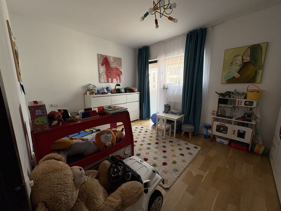 Apartament 3 camere (singur pe etaj) in Buna Ziua / Andrei Muresanu sud