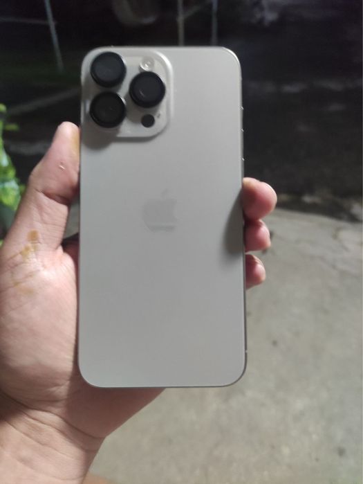 Iphone 15 pro max ideal