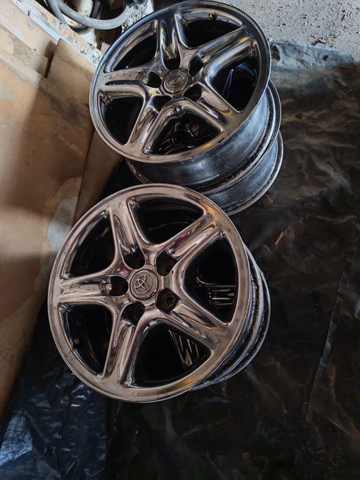 Продам литые диски на 16