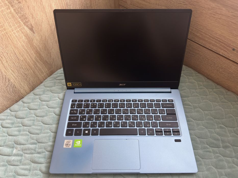 Ноутбук Acer Swift 3 в синем цвете