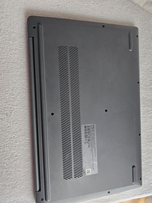 Laptop Lenovo silver