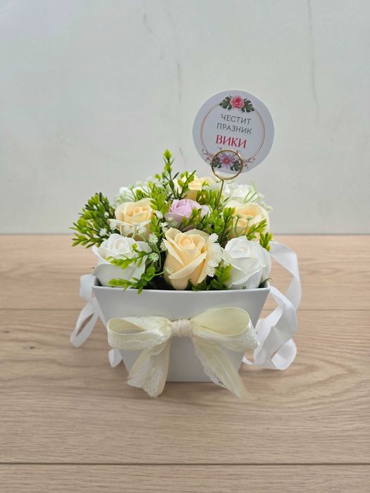 Луксозна кутия със сапунени рози