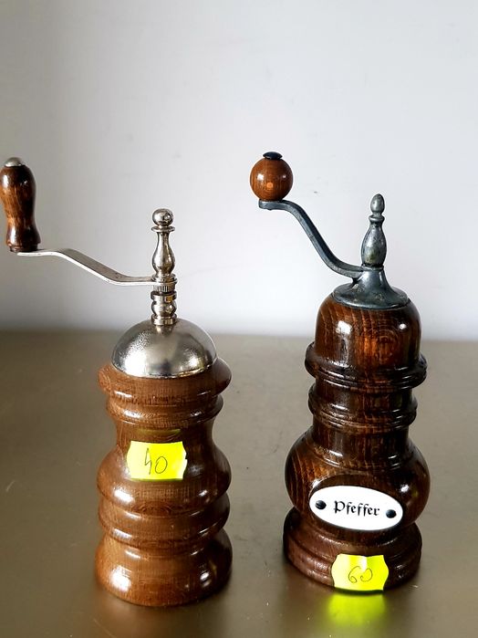 Râsnite/solnițe  vechi din lemn pictate manual