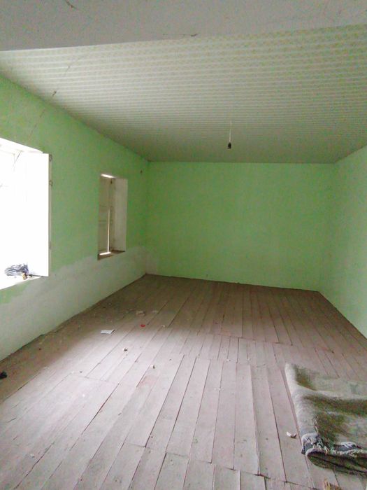 Ховли сотилади.Арзон ва буладиган нархда.