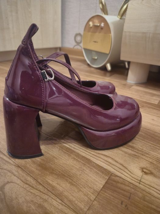 Продам летние туфли