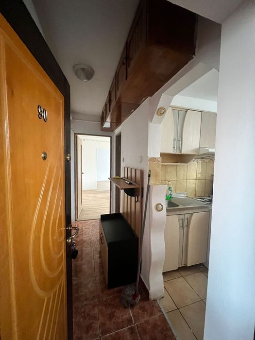 Inchiriez apartament 2 camere cu parcare Rogerius