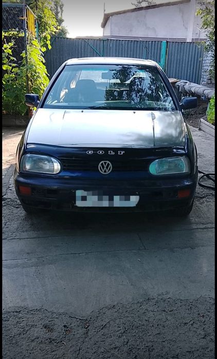 Продам машину Volkswagen Golf 3