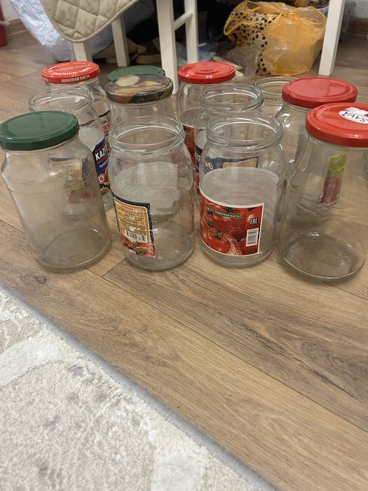 Продам банки 50 тг и 30 тг