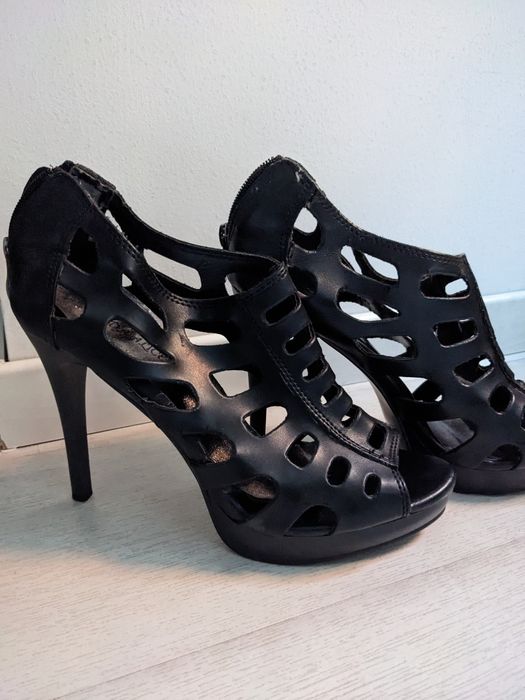 Sandale dama cu toc înalt