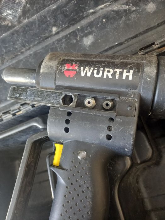 Акумулаторна нитачка würt