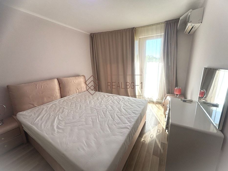 Продава се Двустаен апартамент в с. Шкорпиловци, Област Варна - 72 кв.м за 1111 €/кв.м - Снимка #4