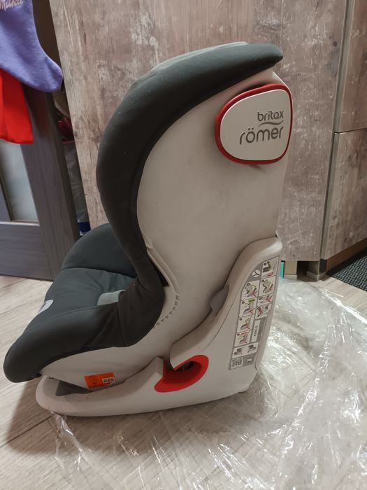 Продавам столче за кола Britax King II  група 1 (9-18 кг.)