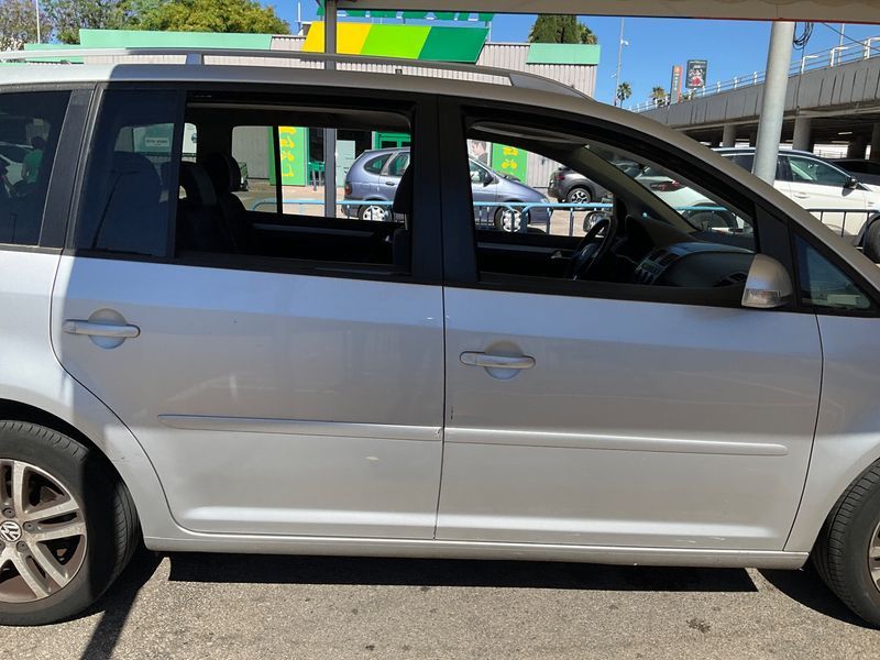 Volkswagen Touran 2.0 TDI Trendline 2008