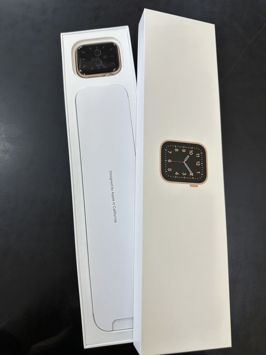 Apple Watch SE 44mm Rose Gold