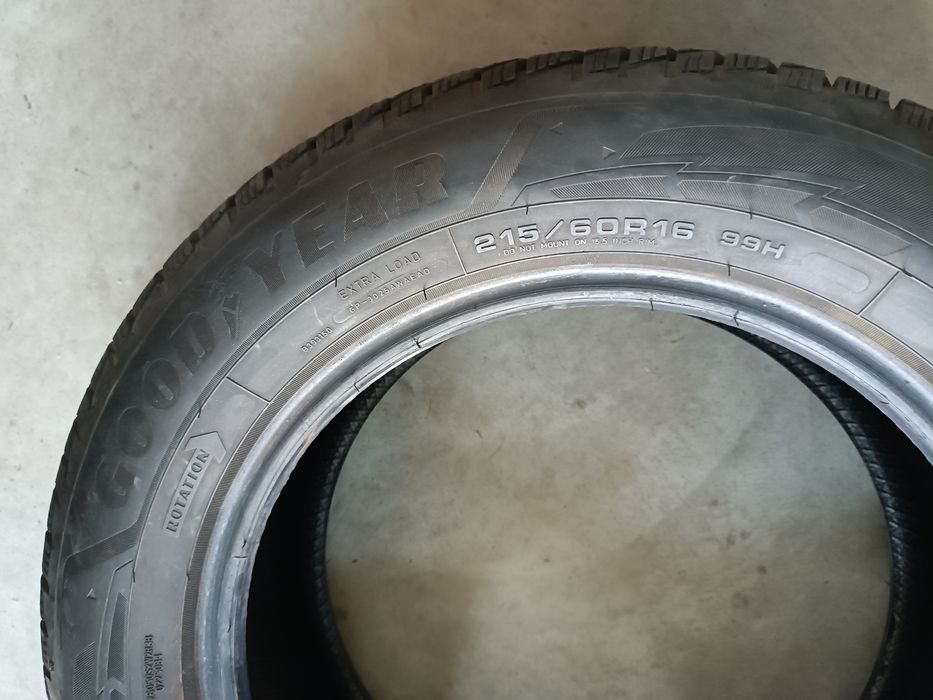 Anvelope iarna 215 60 16 Goodyear ca noi dot2024
