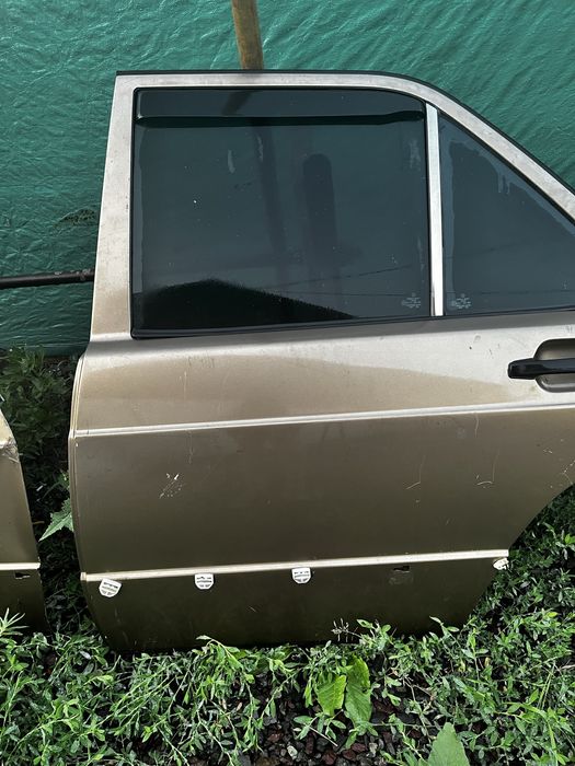 Продам двери и багажник от мерса