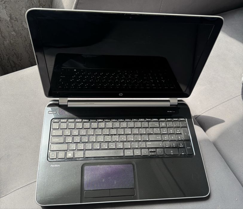 Ноутбук HP Pavilion 15-n241TX