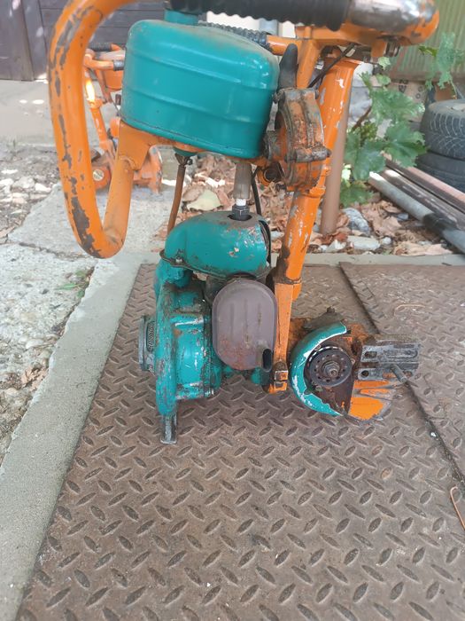 Бензинова резачка Дружба Електрон