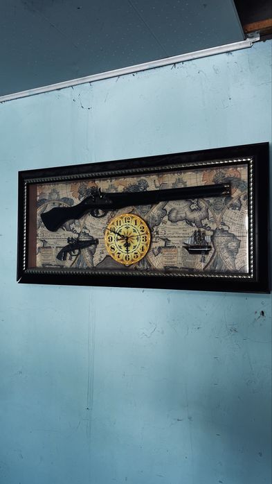 Часы настенные .