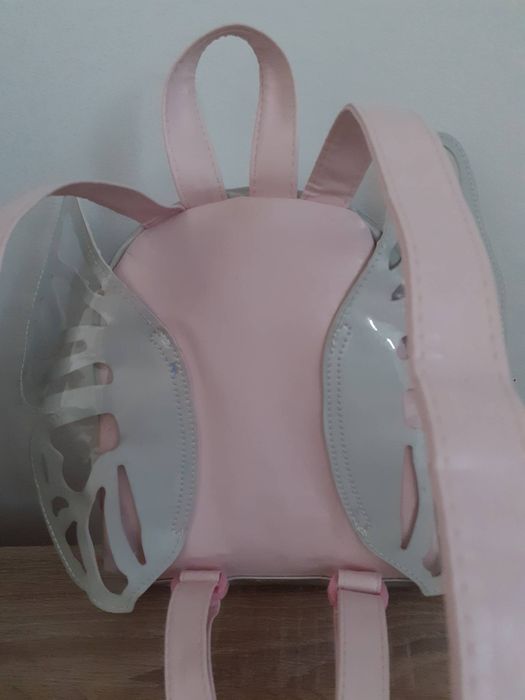 Детска раничка и чантичка