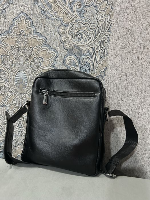 Продам мужскую сумку