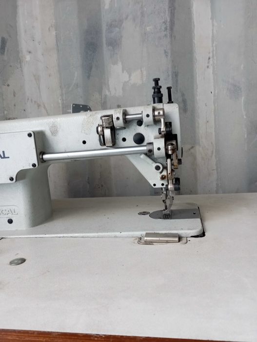 Швейная машина Typical