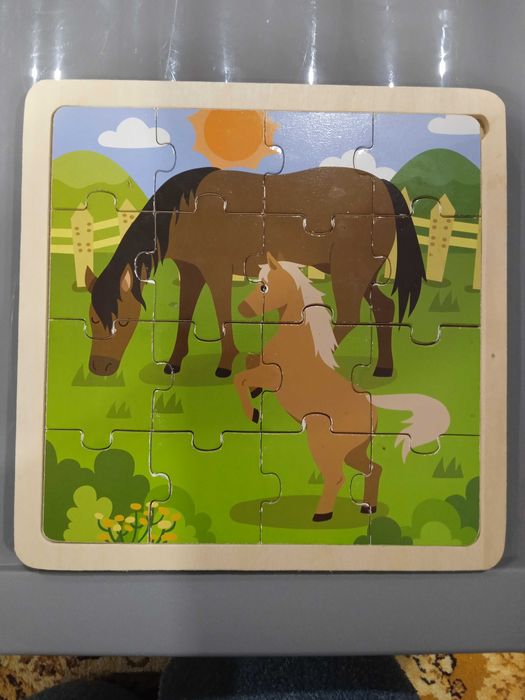 Puzzle-uri  de lemn