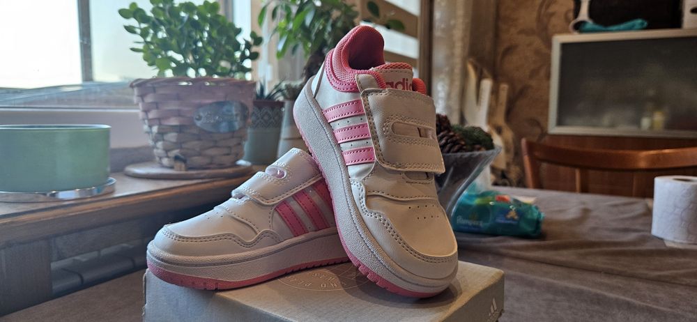 Кецове Adidas за момиче 24