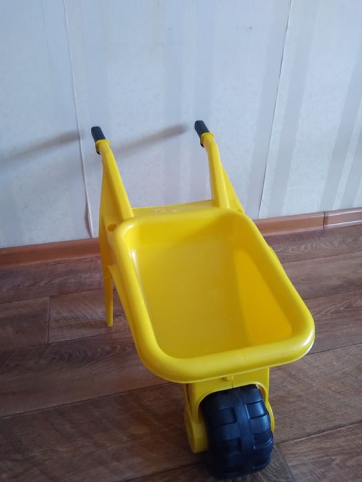 Тачка детская за 2000 тенге