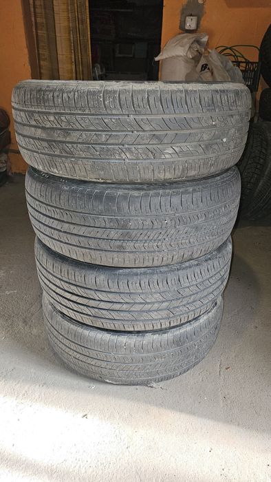 KUMHO. 215/60/16. Корейские шины.