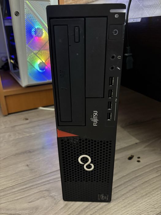 Fujitsu Esprimo | i5 | 12G | 240SSD