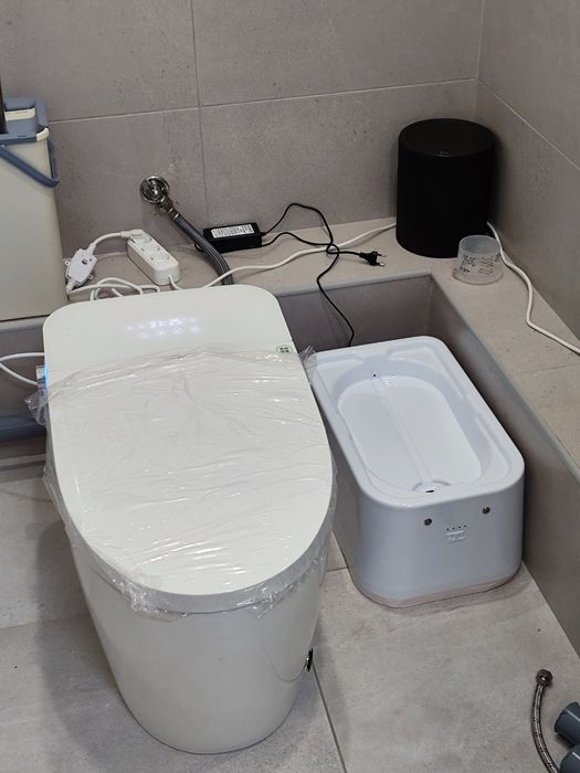 Кошачий туалет с авто смывом