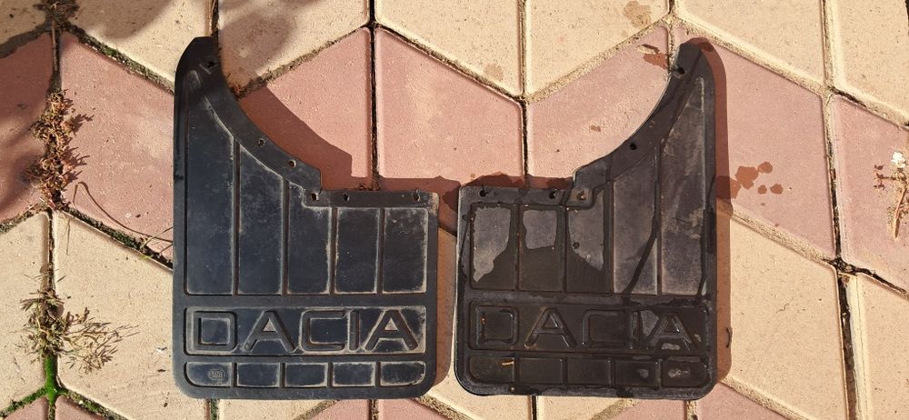 Vând aparatori noroi (presuri) pentru Dacia 1300/1310/1410