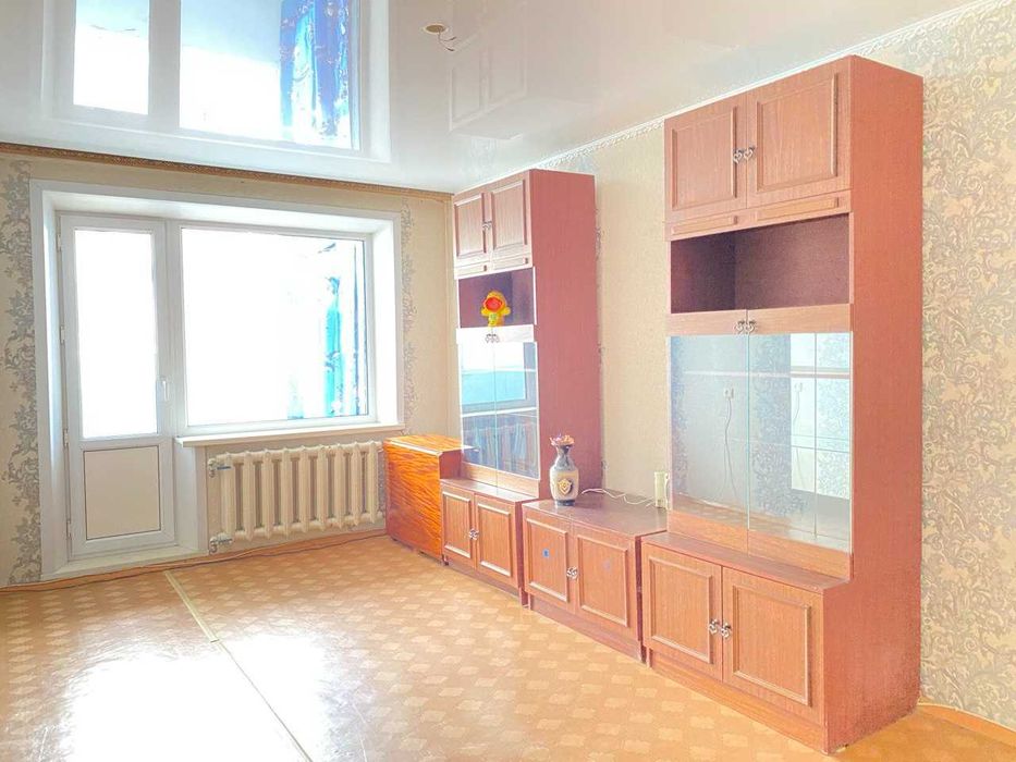 Продаётся 3х, улучшенной планировки в хорошем районе 8 мкр