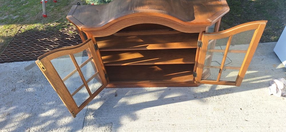 vand dulap de pus pe perete lemn masiv