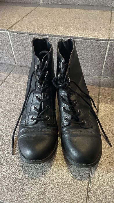 Кожаная обувь женская