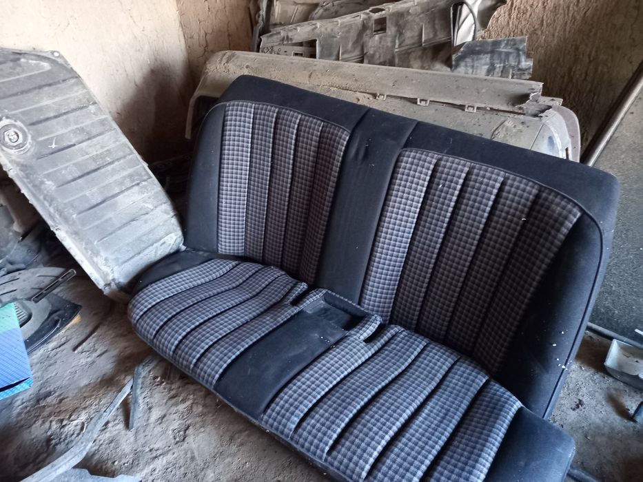 Мерс 190 разбор запчасть