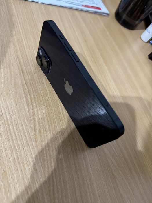 Vand iphone 14 impecabil