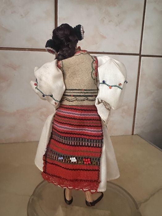 Păpusi românesti de colectie