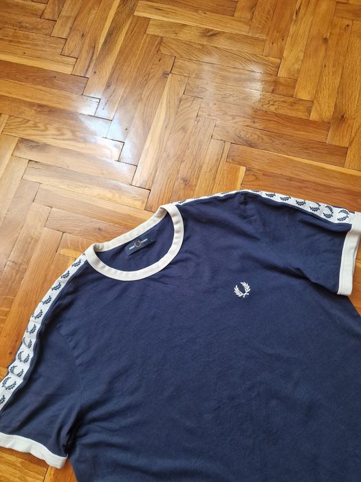 Страхотна мъжка тениска FRED PERRY размер L