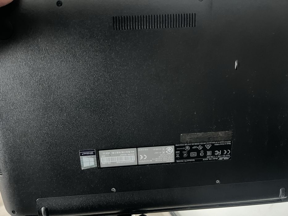 Vand Laptop Asus x541na