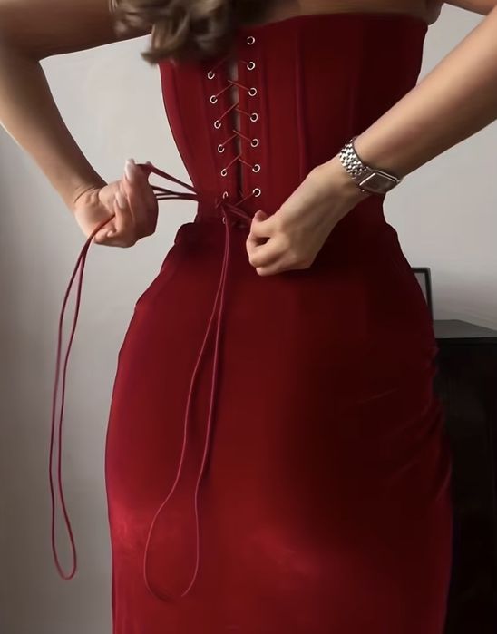 Продам шикарное красное платье