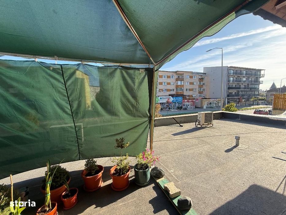 De vanzare Apartament 3 camere, zona Ampoi 3.