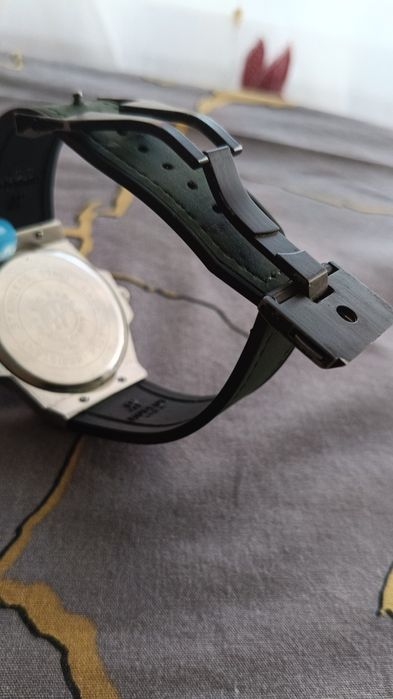 Продам часы мужские