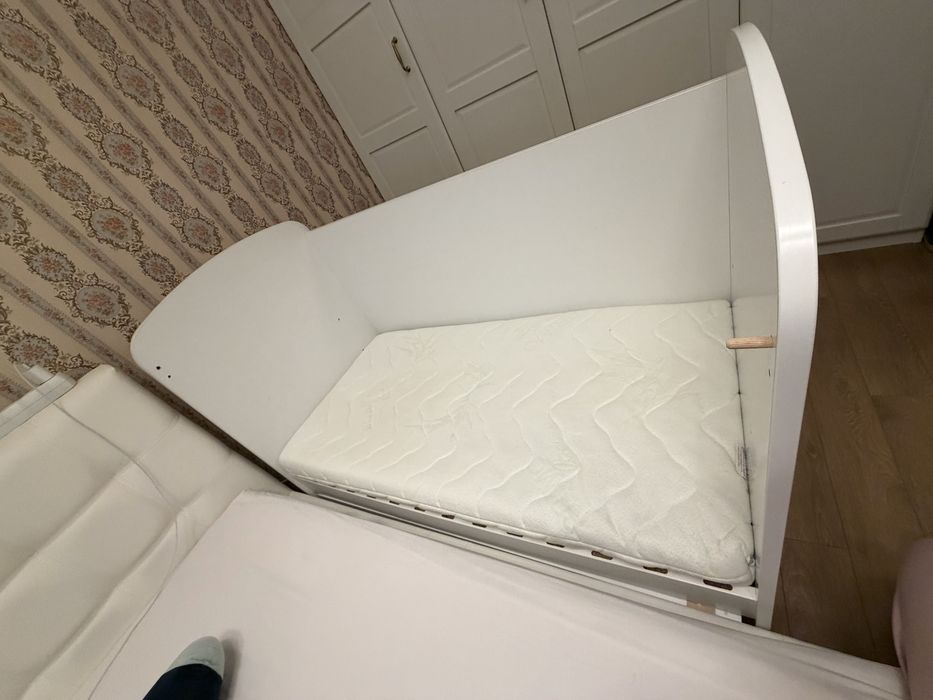 Бяла дървена кошара 120/60