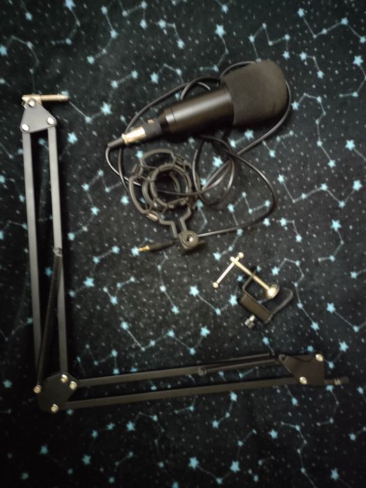 Продам микрофон не дорого