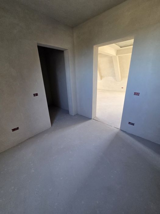 Apartament trei camere