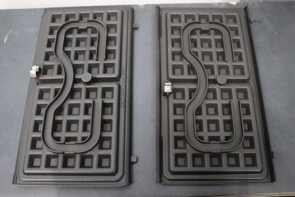 De'Longhi DLSK155, Комплект незалепващи вафлeни плочи