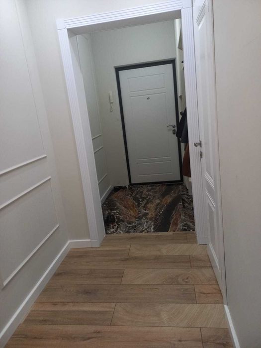 Продам 4 комнатную квартиу