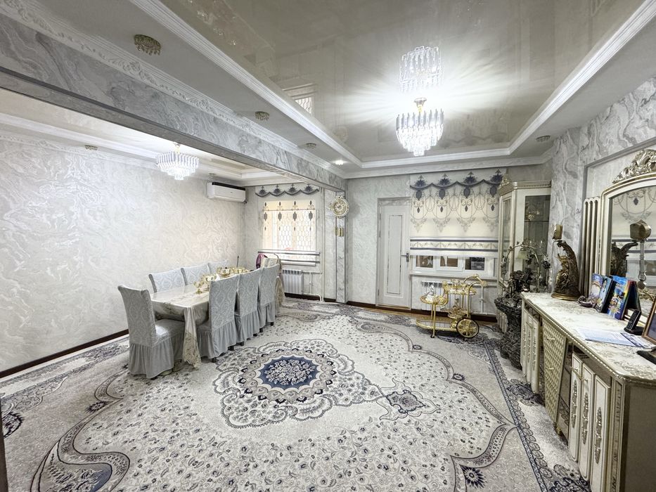 Продается 4 комнатная квартира.Мирзо Улугбекский район. Массив ТТЗ-4